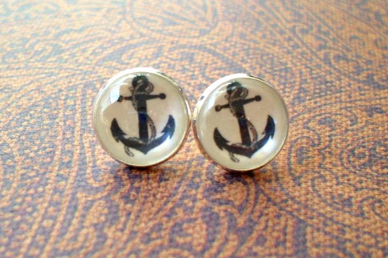 Schwarz Weiß Anker Cabochon Ohrstecker, Ozean Meer, Ohrring Post, Geschenkidee Schwarz Weiß Anker Cabochon Ohrstecker, Ozean Meer, Ohrring Post, Geschenkidee von NJsDreamBoxes