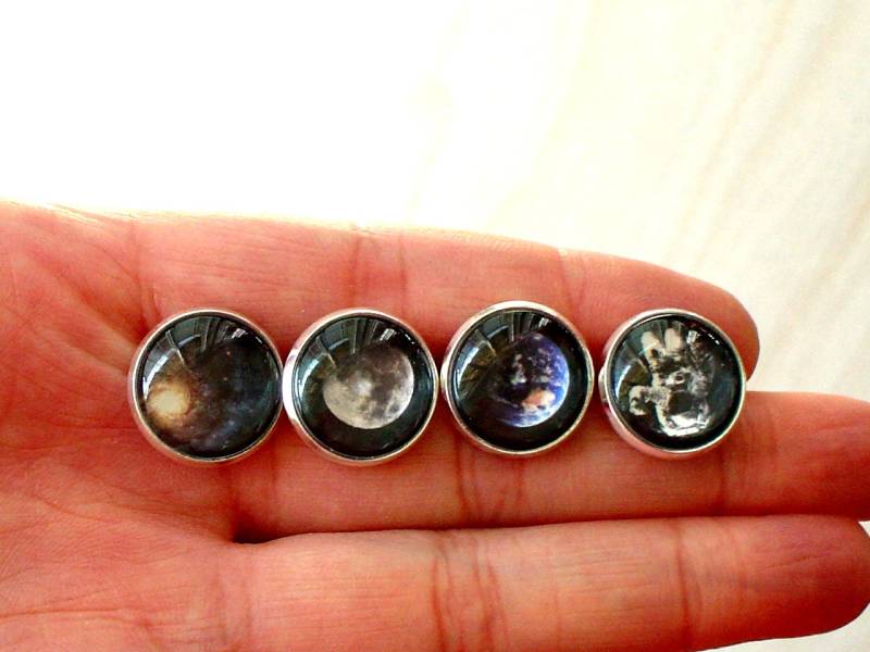 Spaceman Gravity Planet Ohrstecker, Galaxy, Coole Geschenkidee | 4Er Set, Jeweils Einer Spaceman Gravity Planet Ohrstecker, Galaxy, Coole Geschenkidee | 4Er Set, Jeweils Einer von NJsDreamBoxes