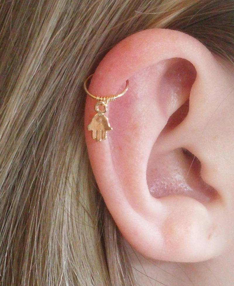 Hamsa Reifen, Helix Piercing, Ohrring, Hoop, Ohrringe, Ring, Schmuck, Knorpel, Hamsa von NOAJEWELRY1