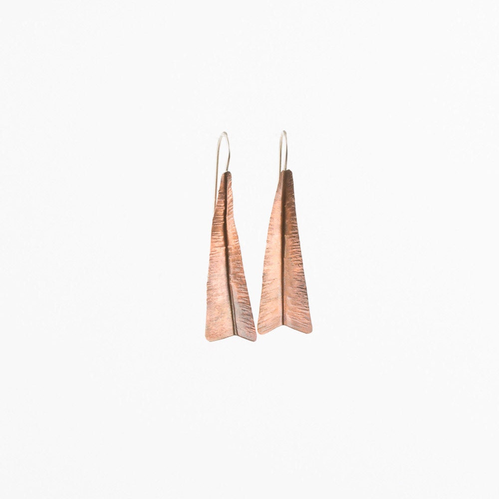 Lange Und Leichte Kupfer Ohrringe, Rustikalen Stil, Boho-Stil, Geschenk Unter 50 von NOAunisexJewelry