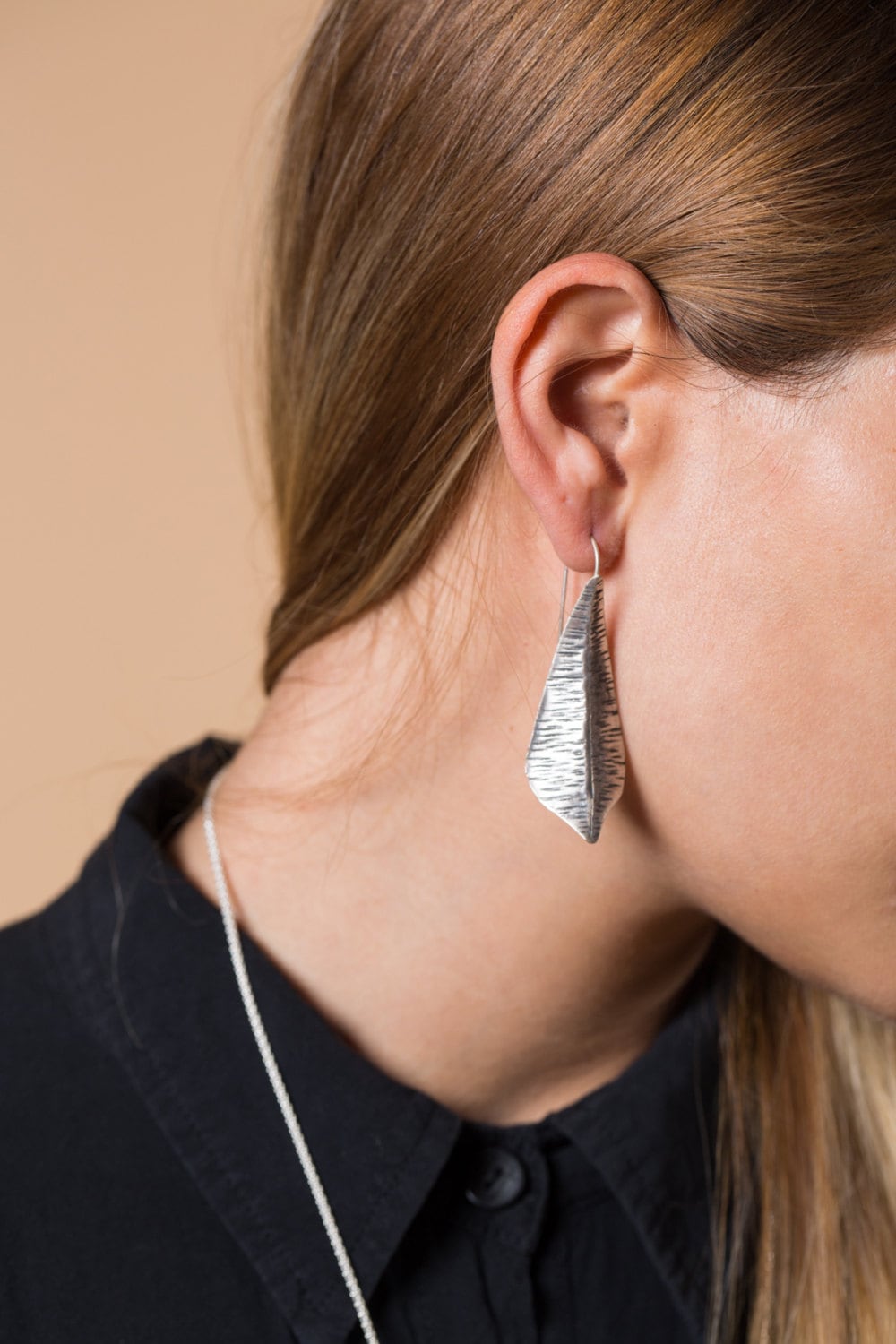 Silber Blatt Ohrringe, Baumelnde Oxidiert Statement Lange Geschenk Für Sie, Boho Style, Natur von NOAunisexJewelry