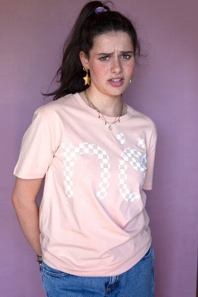 NÖ by LOVE IT GREEN NÖ Unisex T-Shirt checkered von NÖ by LOVE IT GREEN