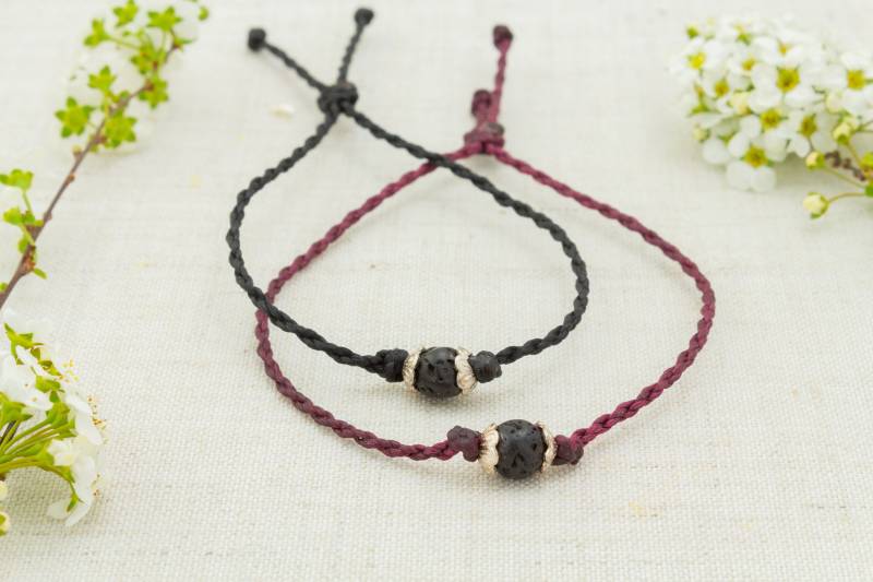 Armband Geschenk Muttertag 925 Sterling Silber Lavastein Makramee Blüten Verstellbare Länge Handgemacht von NOKmacrame