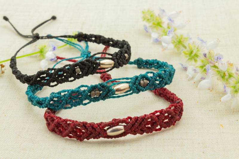 Armband Mit 925 Sterling Silberperlen Makramee Schmuck Verschiedene Farben Elegant Silber & Glasperlen von NOKmacrame
