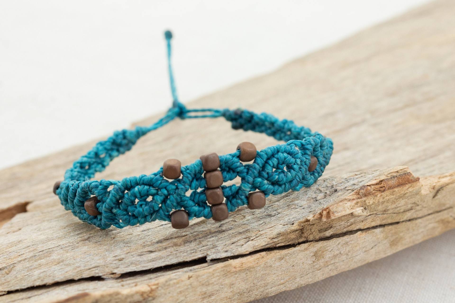 Armband Mit Perlen Geschenk Makramee Schmuck Hämatit Frauen Und Männer Verstellbare Länge Handgemacht Verschiedene Farben Armband Mit Perlen Geschenk Makramee Schmuck Hämatit Frauen Und Männer Verstellbare Länge Handgemacht Verschiedene Farben von NOKmacrame