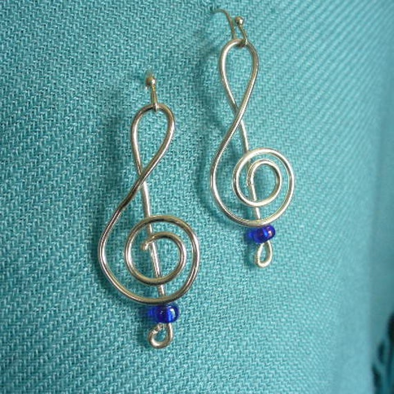 Violinschlüssel Ohrringe, Handgemacht, Silberdraht von NOLAdreamers