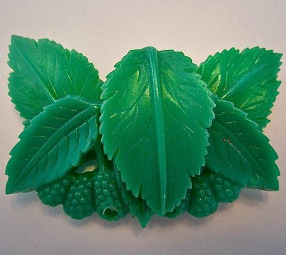 Vintage 1940S Grüne Lucite Blatt Brosche von NOMADcreativeNOMAD