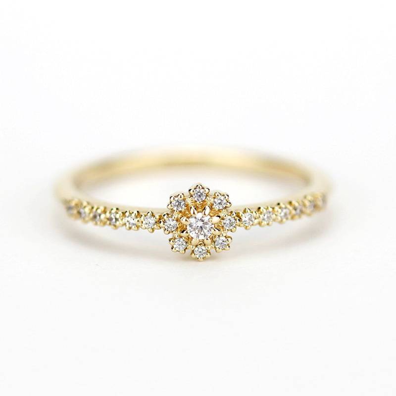 18K Gold Diamant Cluster Ring Zierliche Halo Verlobungsring von NOOI