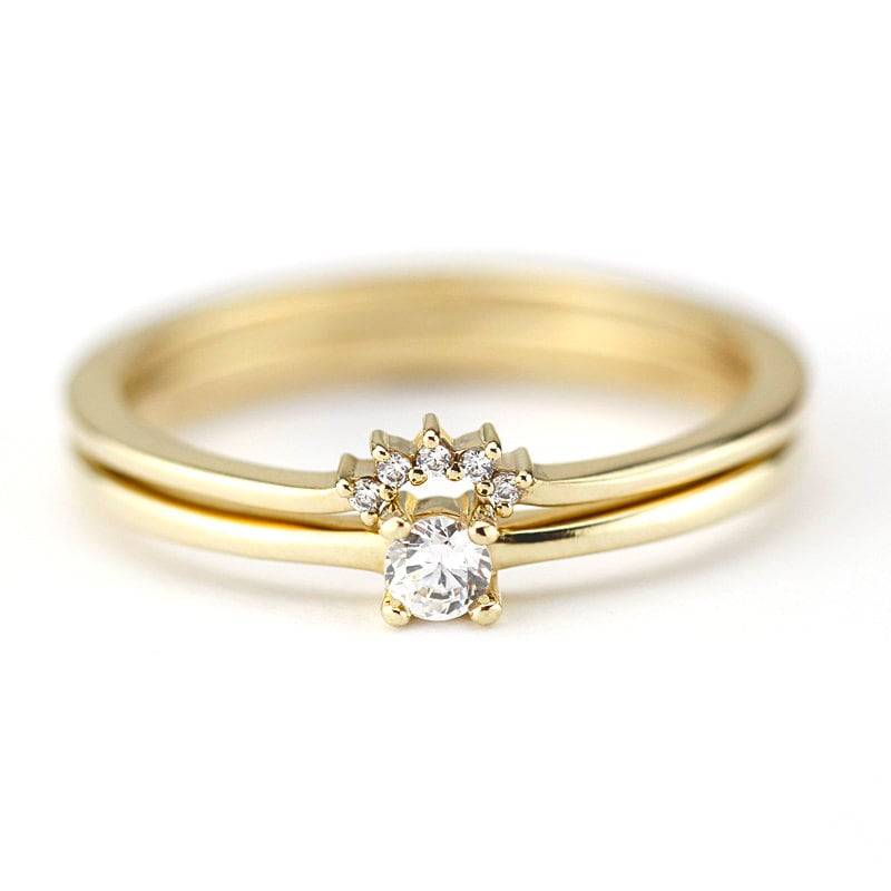 18K Gold Diamant Ehering Set Zierlicher Solitär & Kronenband von NOOI