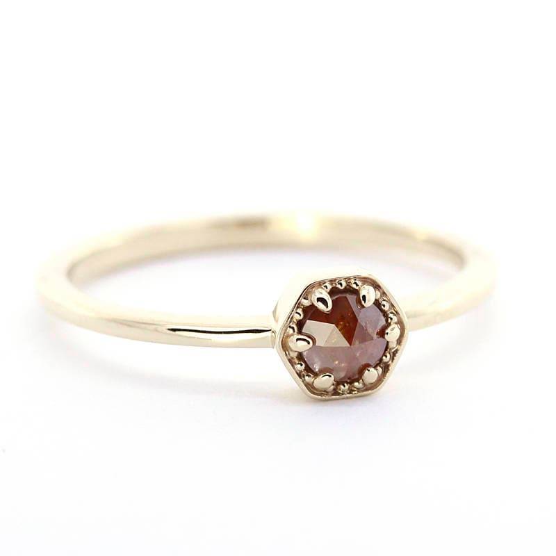 18K Gold Rustikaler Brauner Diamantring Sechskant-Verlobungsring 18K Gold Rustikaler Brauner Diamantring Sechskant-Verlobungsring von NOOI