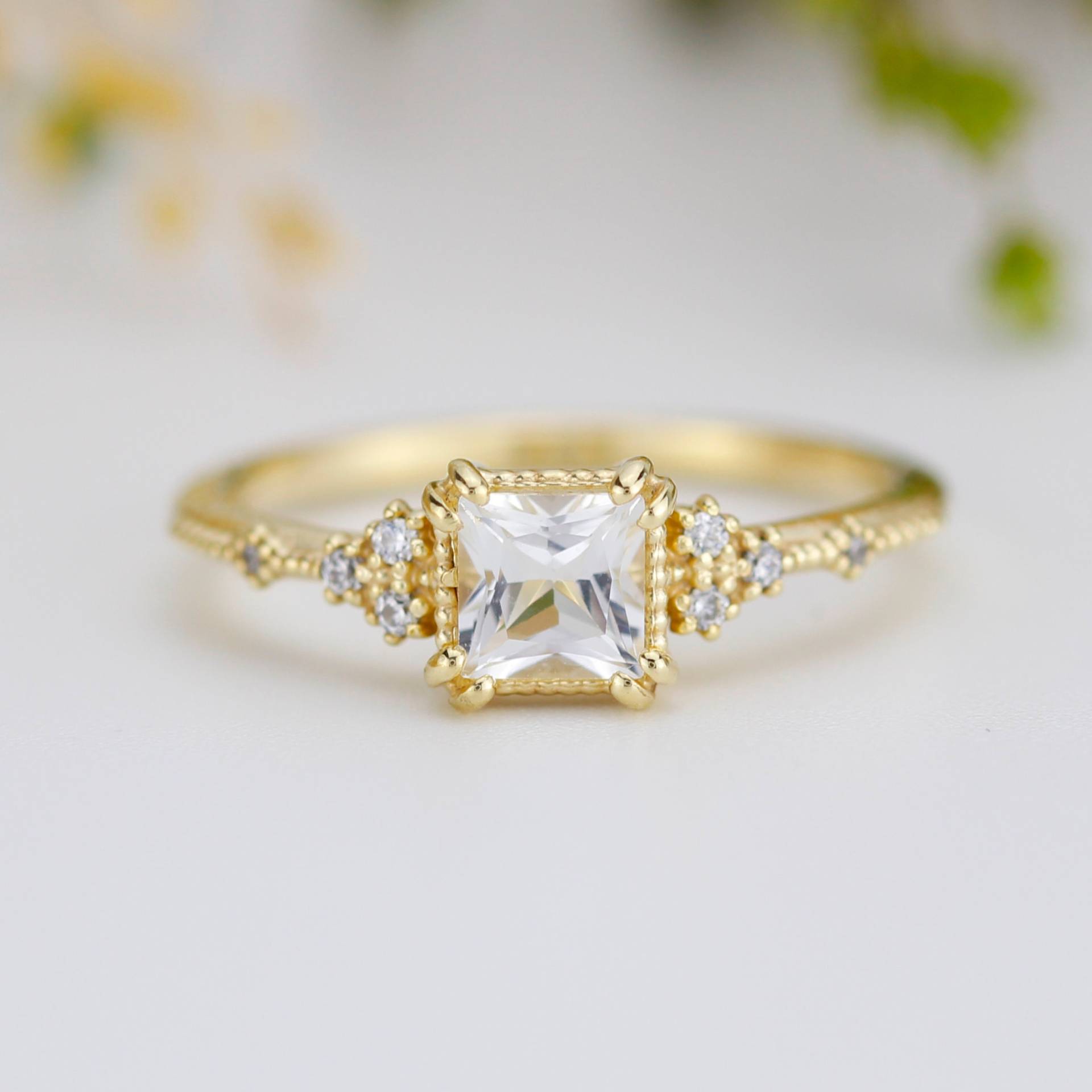 Princess Cut Verlobungsring, Verlobungsring Mit Weißem Topas | R338W von NOOIjewelry