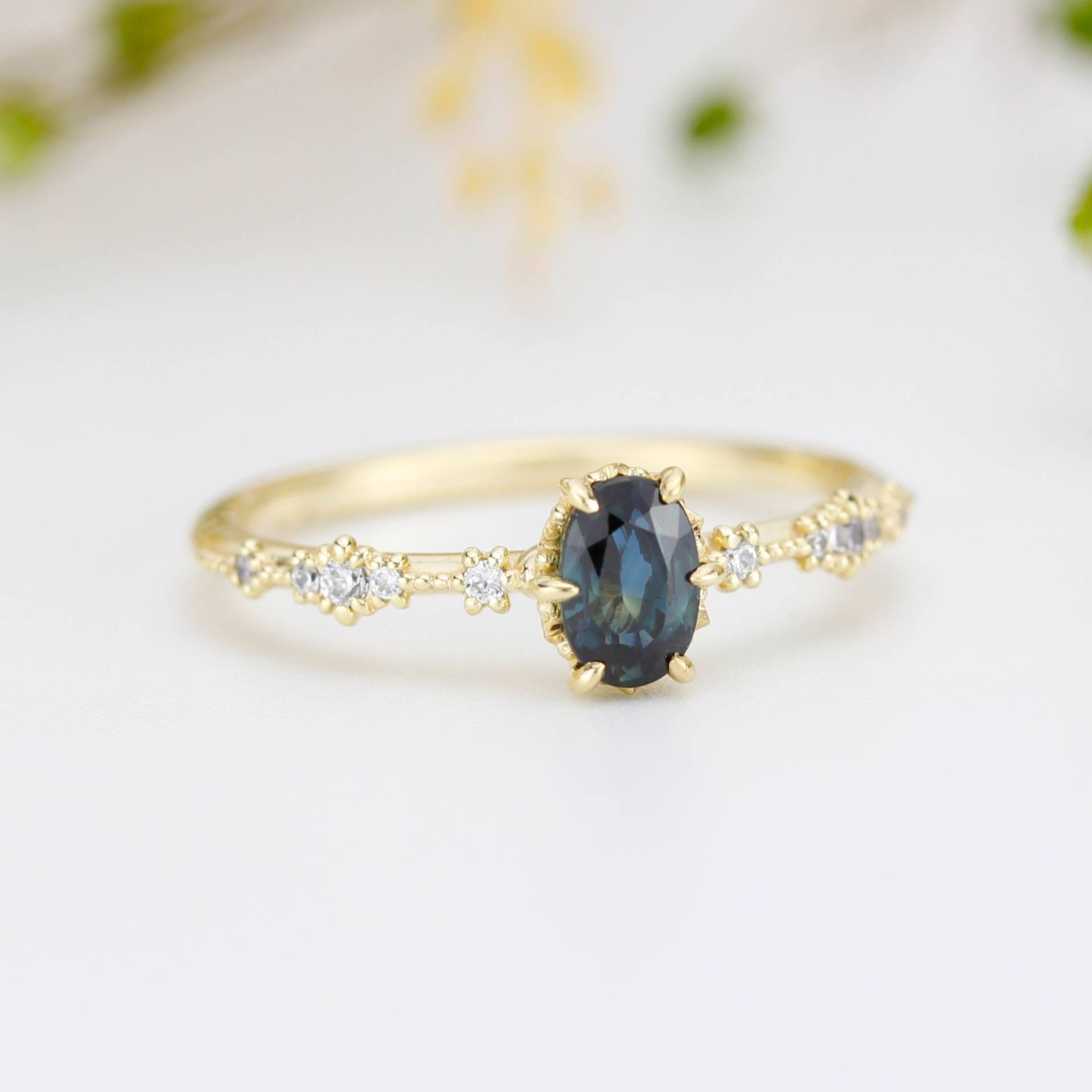 Petrol Pfau Saphir Und Diamant Verlobungsring, Vintage Saphirring, Blaugrüner Ring | R322Teals von NOOIjewelry