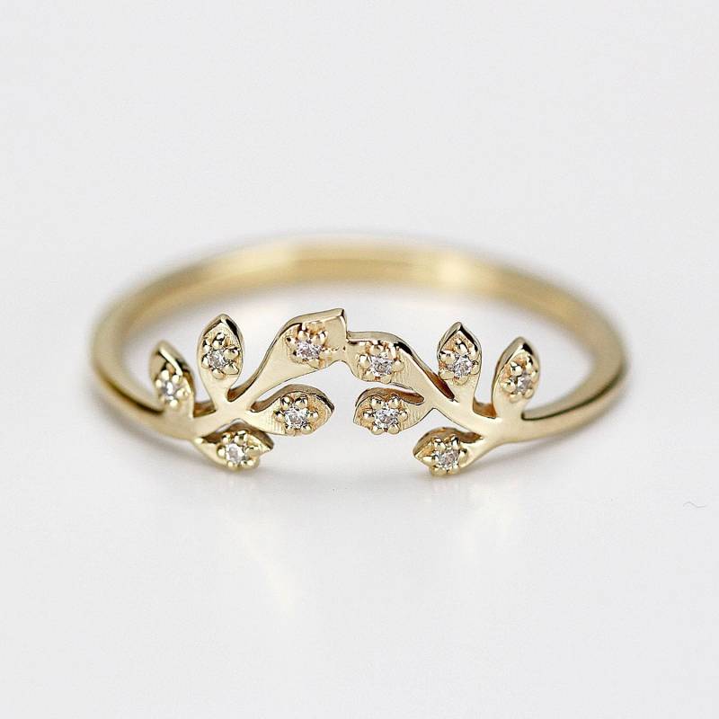 Zierlicher 18K Goldring Mit Diamant-Ehering von NOOIjewelry