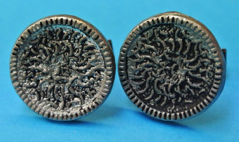 Paar Vintage 1950Er Jahre Rund Signiert Sv. T.jw Design Zinn Manschettenknöpfe Mit Abstraktem Muster von NORDICARTVINTAGE