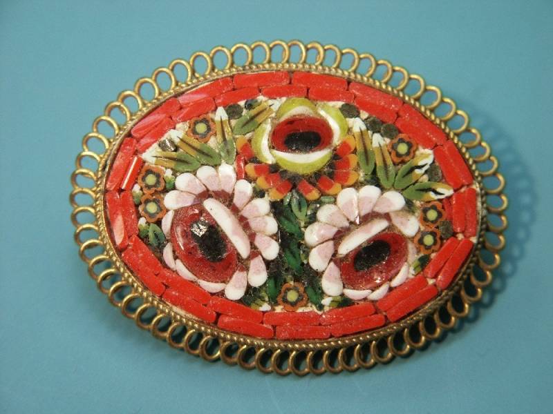 Vintage 1950Er Jahre Mikro-Mosaik-Brosche Handgefertigte Millifiori-Blüte, Mit Messingrahmen von NORDICARTVINTAGE