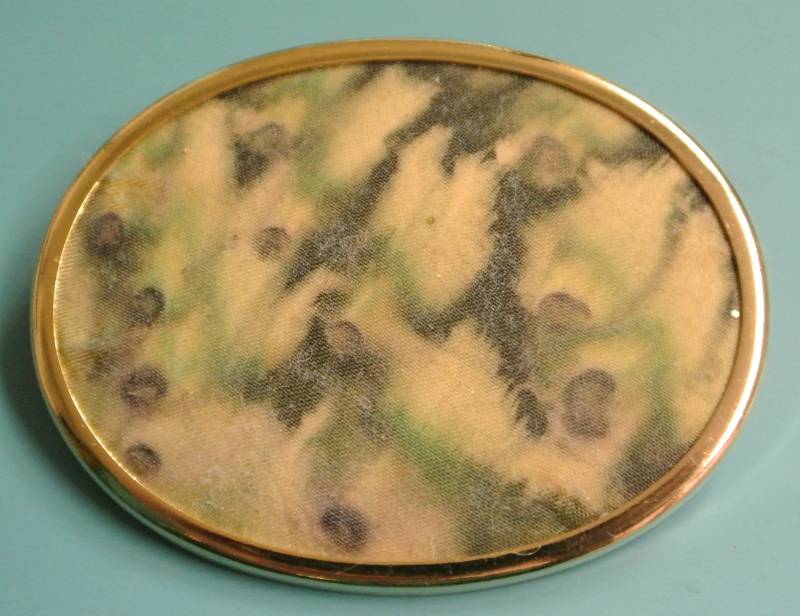 Vintage 1970S Seidenbrosche Abstrakt Beige & Schwarz von NORDICARTVINTAGE