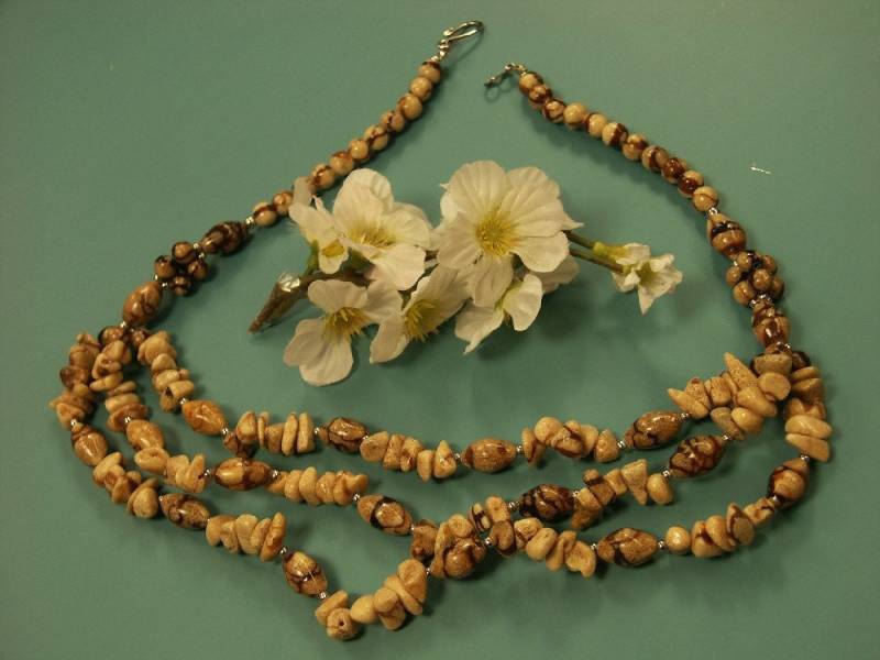 Vintage 1970S Tiger Schaumkoralle Kette 3-strang Organic Bead von NORDICARTVINTAGE