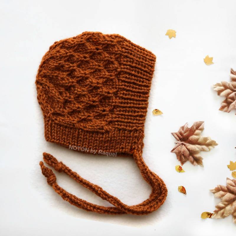 Terra Cotta Winter Baby Motorhaube Stricken, Von Noton Raquel Für Kids von NOTONbyRaquelKIDS