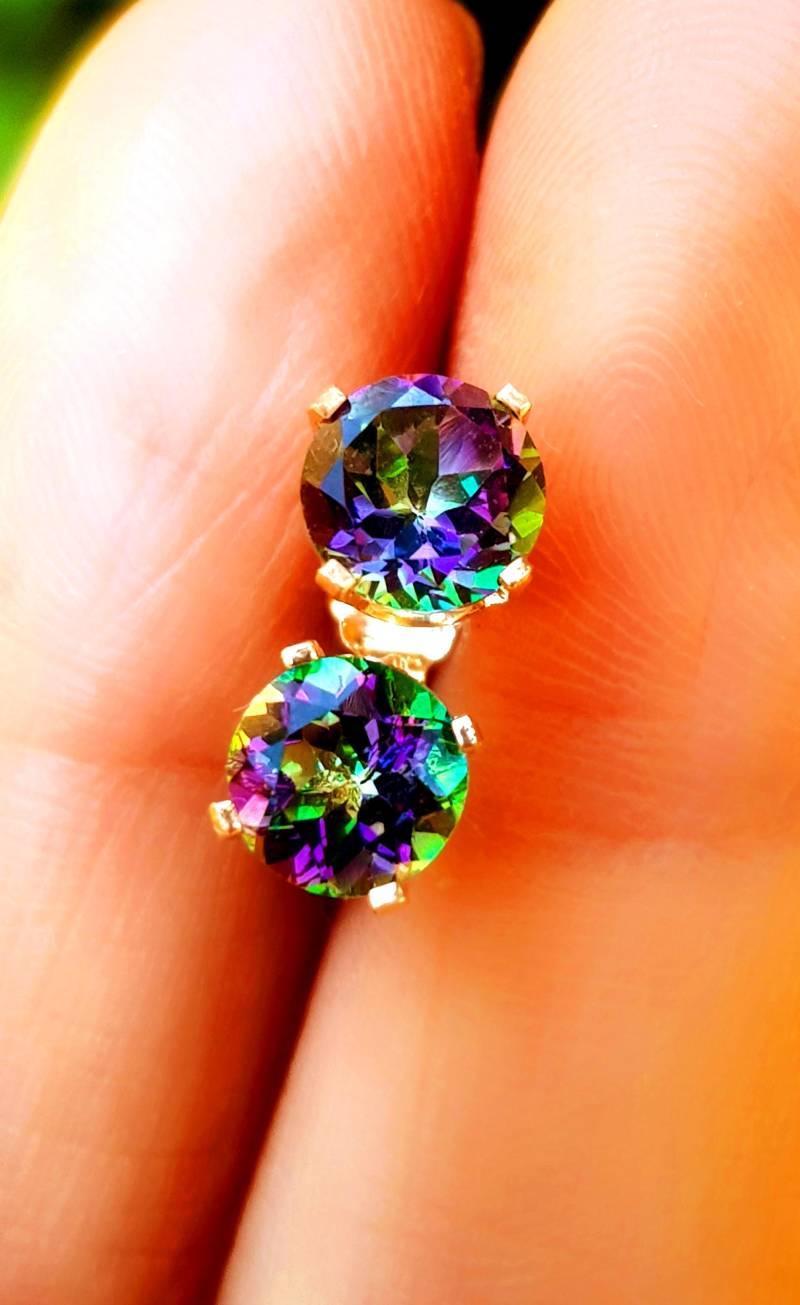 Echte Natürliche Grün Mystic Feuer Topas 14K Solid Gelbgold Ohrstecker Ohrringe. Runde Gren Ohrstecker. Drücken Sie Zurück Goldschmuck von NRSDiamonds