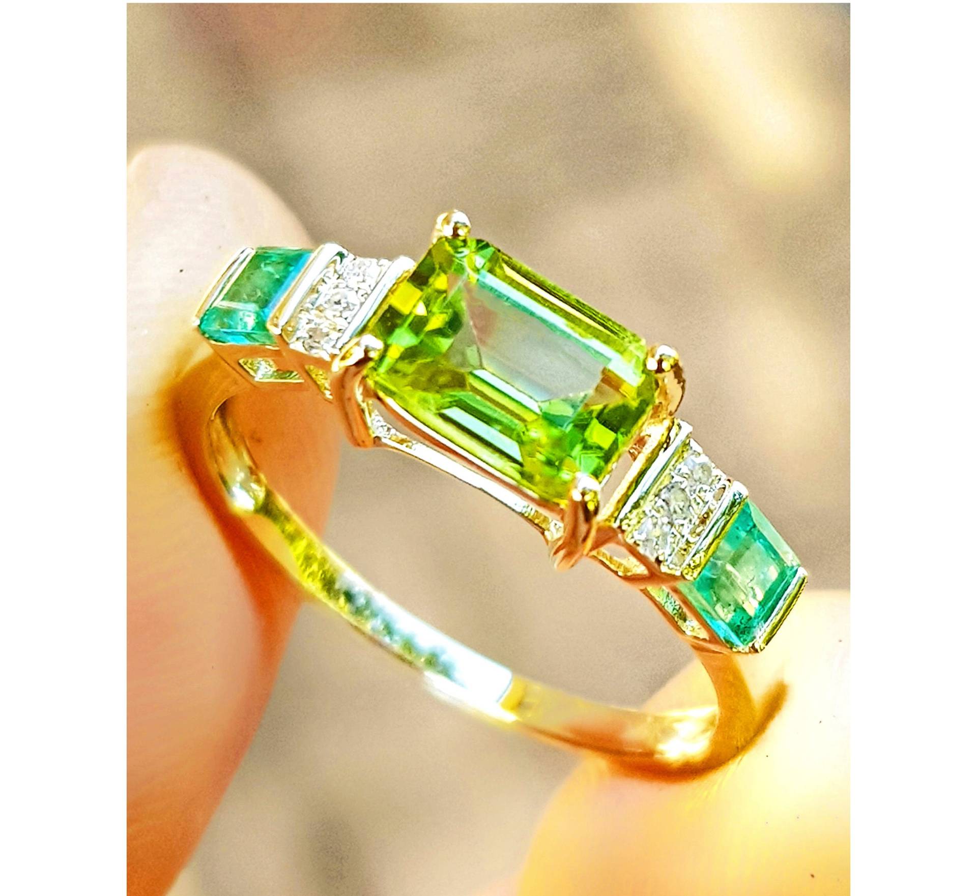 Echte Natürliche Grün Peridot Smaragd Diamant Ring Schmuck Solid Gelb 9K Gold-Verlobung Hochzeit Cocktailkleid Stacking von NRSDiamonds