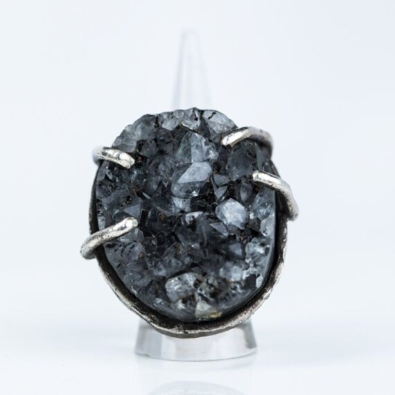 Schwarz/Weiß Amethyst Druzy Macht Stück Ring Schwarz/Weiß Amethyst Druzy Macht Stück Ring von NVisionbyNicoleFoos