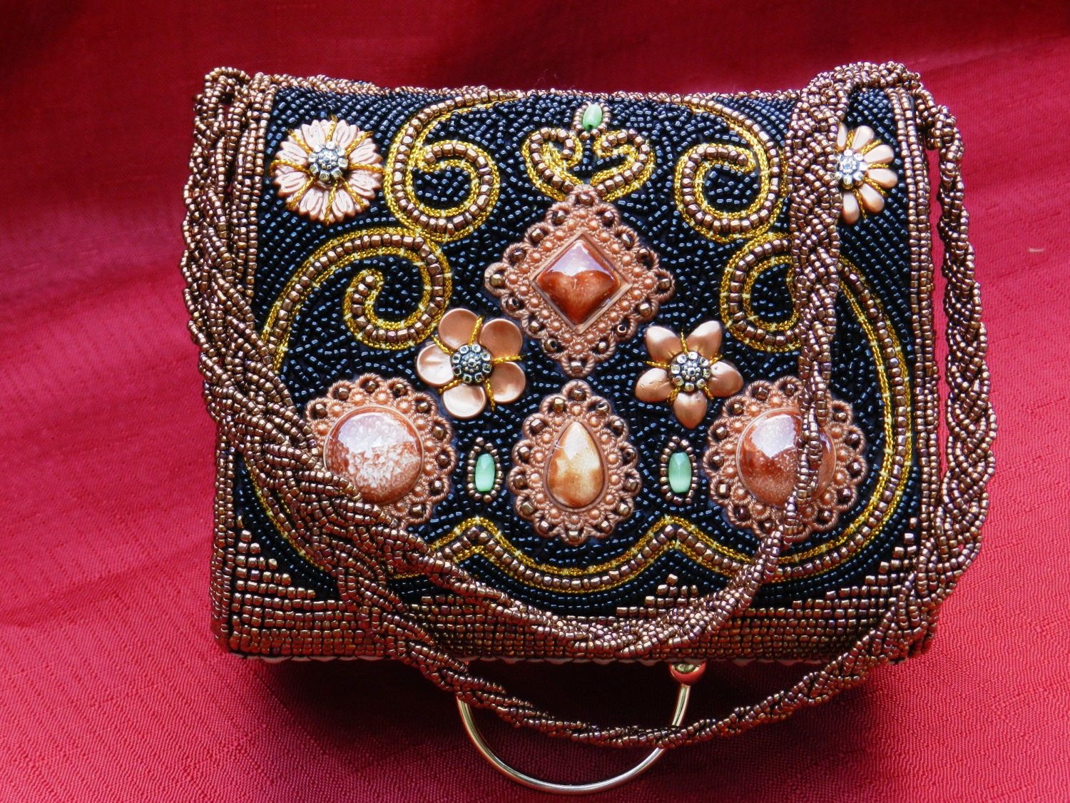 Moni Couture Schwarz Und Bronze Perlen Handtasche Mit Steinakzente 03912 von NWAttic