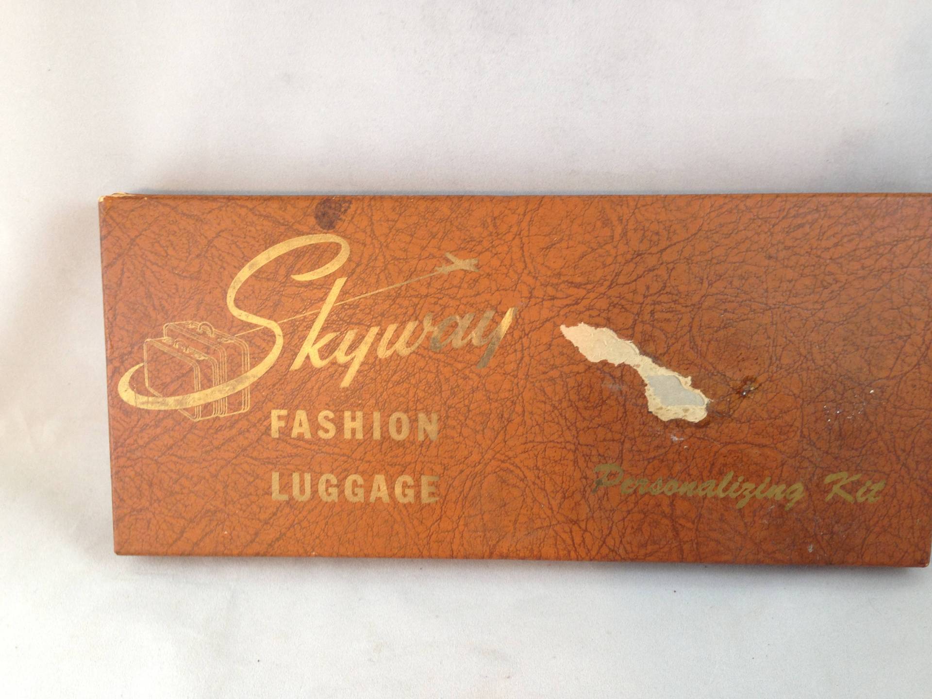 Seltenes Vintage Gepäckbeschriftungsset Von Skyway Im Original Koffer 03968 von NWAttic