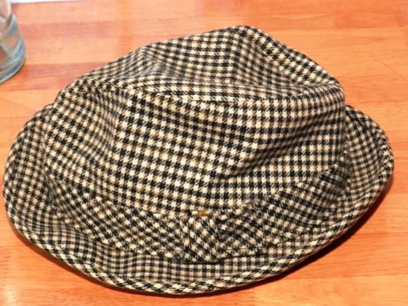 Vintage Pendleton Schwarz Und Weiss Hahnentritt Fedora Size 7 03530 Vintage Pendleton Schwarz Und Weiss Hahnentritt Fedora Size 7 03530 von NWAttic