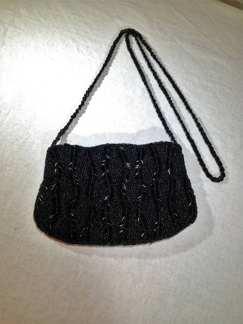 Vintage Schwarz Perlen Geldbörse Mit Perlen-Griff 04420 Vintage Schwarz Perlen Geldbörse Mit Perlen-Griff 04420 von NWAttic
