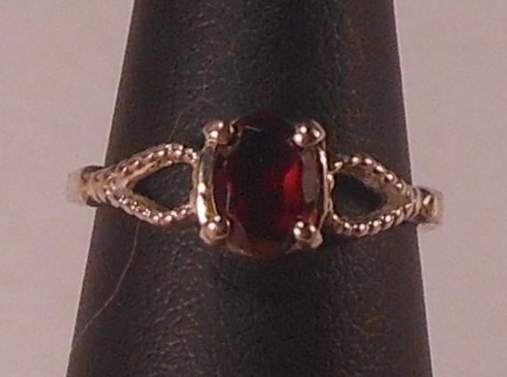 sterling Silber Ring Mit Granat von NWCustomJewelry