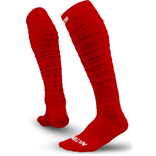 Nxtrnd XTD Scrunch Fußballsocken, extra lange gepolsterte Sportsocken für Herren und Jungen, Rot/Ausflug, einfarbig (Getaway Solids), Large von NXT NXTRND