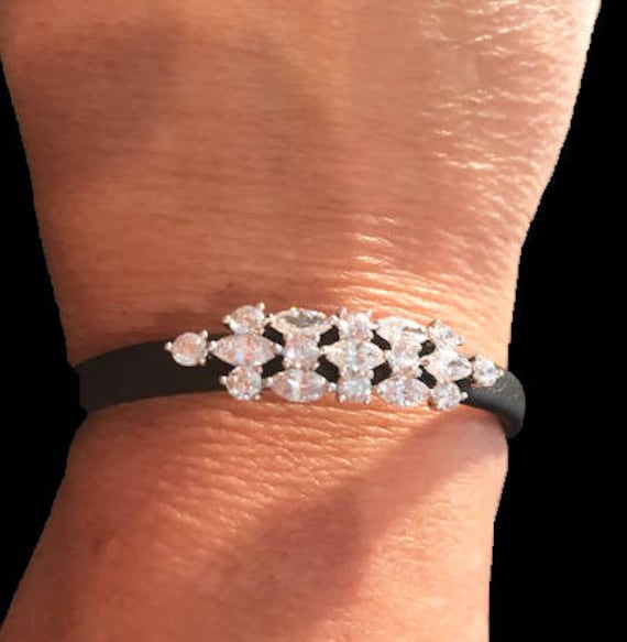 Kristall Art Deco Cluster Armband Verstellbares Schwarzes Lederband Kristall Art Deco Cluster Armband Verstellbares Schwarzes Lederband von NYFashionAccessories