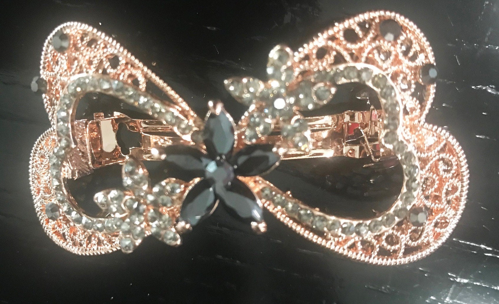 Neu Rosegold Mit Rauchgrau & Schwarzem Kristall Schmetterling 2'' Haarspange - Hebelrücken von NYFashionAccessories