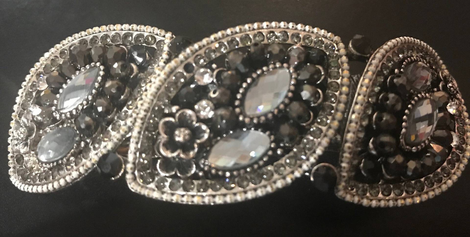 Neue Antik Silber Mit Rauchgrauen Und Schwarzen Kristall 3 1/2 "' Haarkralle von NYFashionAccessories