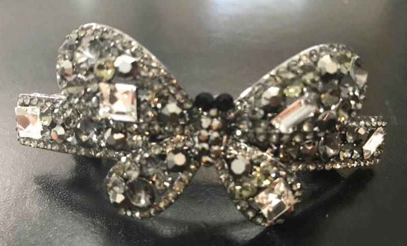 Neue Antike Silber Bogen Mit Rauch Grau Cz Kristall Haar 3 1/2 "' Haarspange Neue Antike Silber Bogen Mit Rauch Grau Cz Kristall Haar 3 1/2 "' Haarspange von NYFashionAccessories