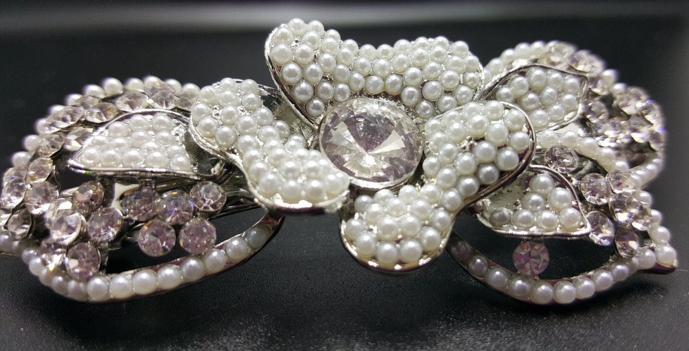 Neue Cz Kristall & Perle Floral Silber Metall 3 "' Haarspange Lever Back von NYFashionAccessories