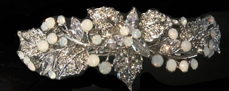 Neue Klare Kristall-Cluster Floral & Strass Haarspange 3 1/2'' - Leverback Neue Klare Kristall-Cluster Floral & Strass Haarspange 3 1/2'' - Leverback von NYFashionAccessories