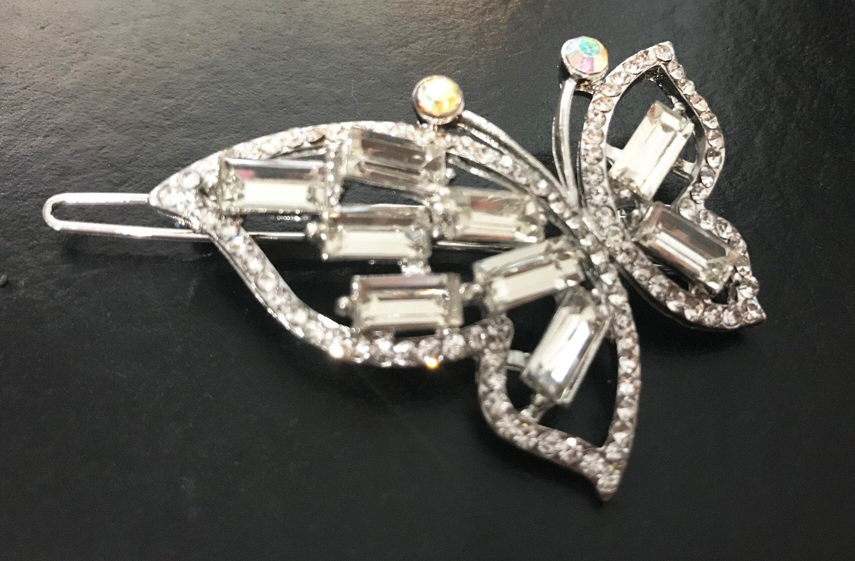 Neue Klare Kristall & Strass Schmetterling 2 1/2'' Haarspange von NYFashionAccessories