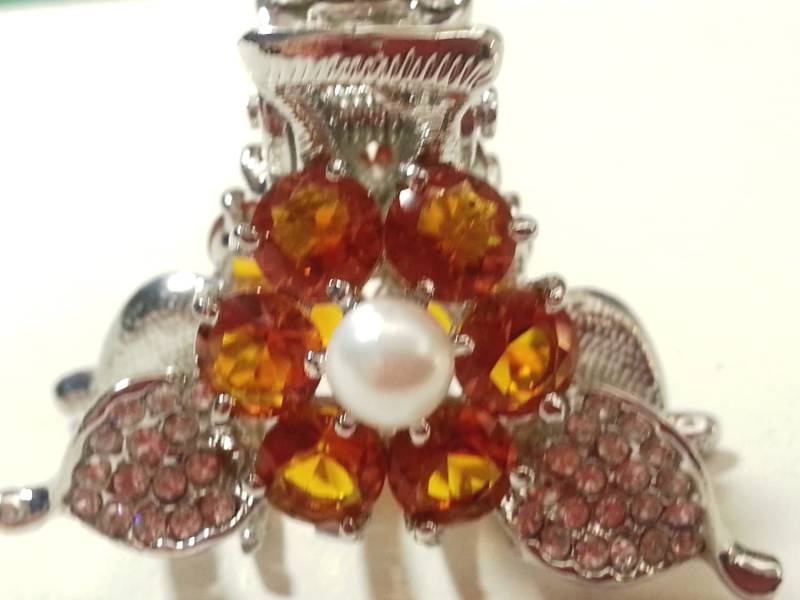 Neue Kleine Floral Silber Bernstein Kristall Cz & Strass 1 1/2'' Haarkralle von NYFashionAccessories