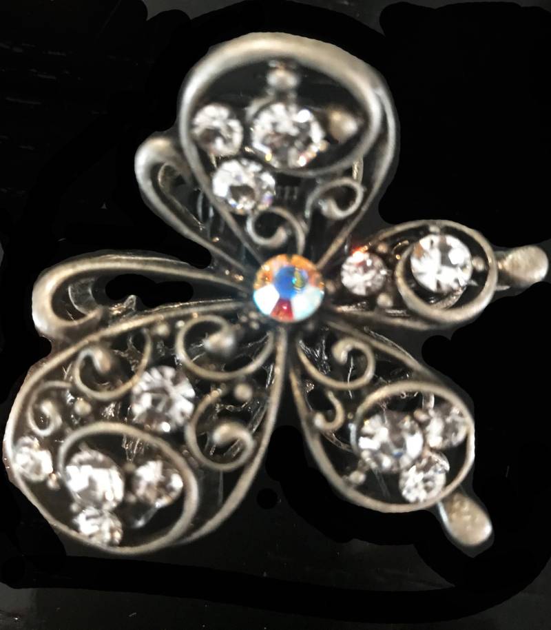 Neuer Antiker Silber Schmetterling Mit Irisierendem Klaren Kristall 2'' Haarkrallenclip Neuer Antiker Silber Schmetterling Mit Irisierendem Klaren Kristall 2'' Haarkrallenclip von NYFashionAccessories