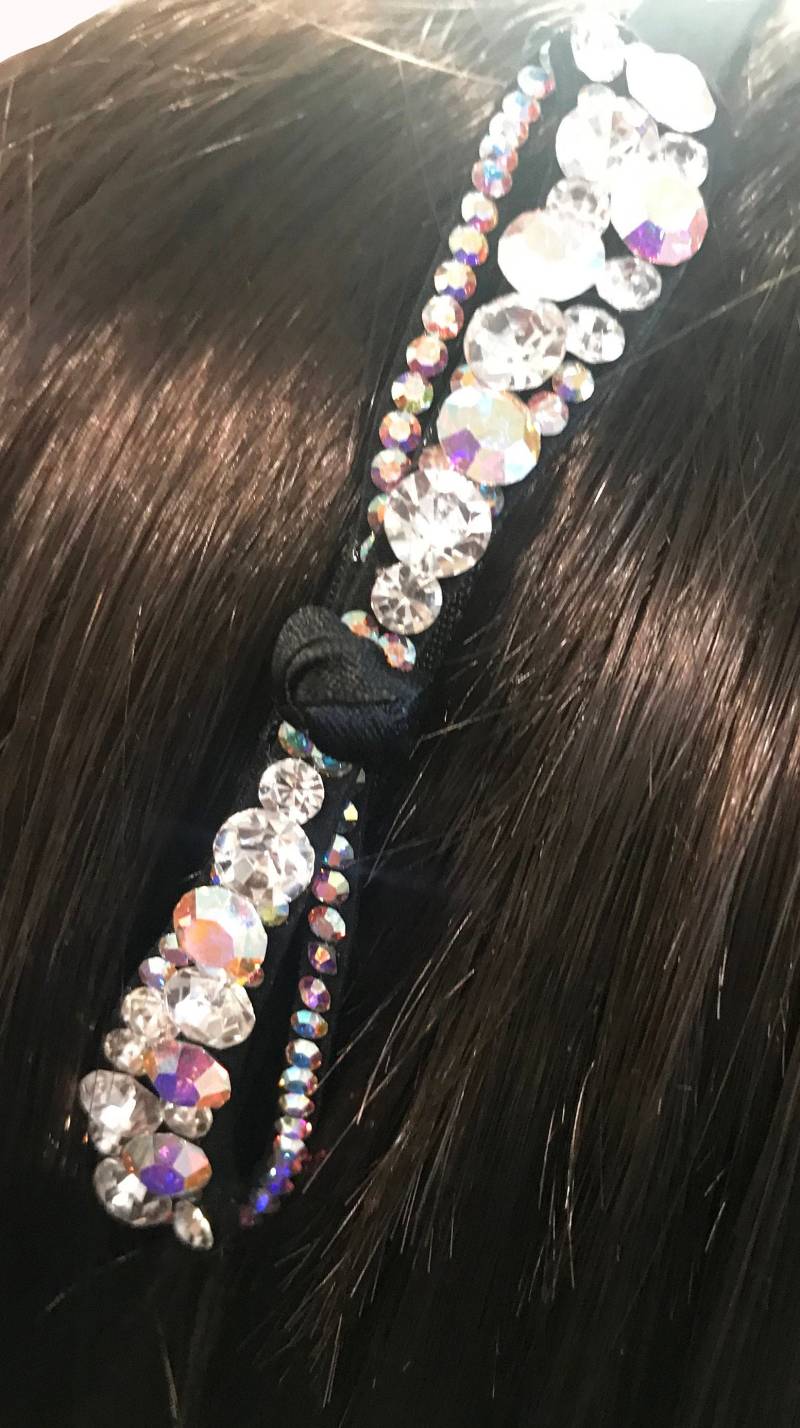 Neues Irisierendes Crystal 3'' Bow'' Haarband -Lever Back Neues Irisierendes Crystal 3'' Bow'' Haarband -Lever Back von NYFashionAccessories