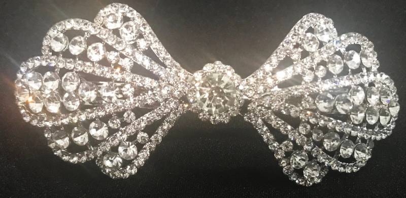 Neues Silber Mit Klarer Cz-Kristallschleife 3 "' Haarspange - Leverback von NYFashionAccessories