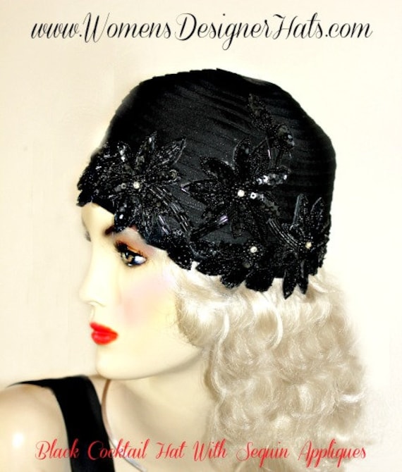 Haute Couture Schwarz Satin Hut Pillbox Hut, Designer Cloche Im Stil Der 1920Er Jahre, Pailletten Perlen Strass Flapper Cocktailhüte von NYFashionHats