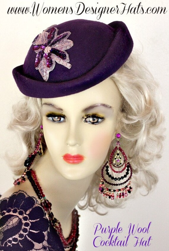 Lila Formelle Winter Wolle Cocktail Hut, Hochzeit Pillbox Fascinator, Kirche Sabbat Hut Kopfschmuck, Mutter Der Braut, Minimalistisch, Pq41 Lila Formelle Winter Wolle Cocktail Hut, Hochzeit Pillbox Fascinator, Kirche Sabbat Hut Kopfschmuck, Mutter Der Braut, Minimalistisch, Pq41 von NYFashionHats