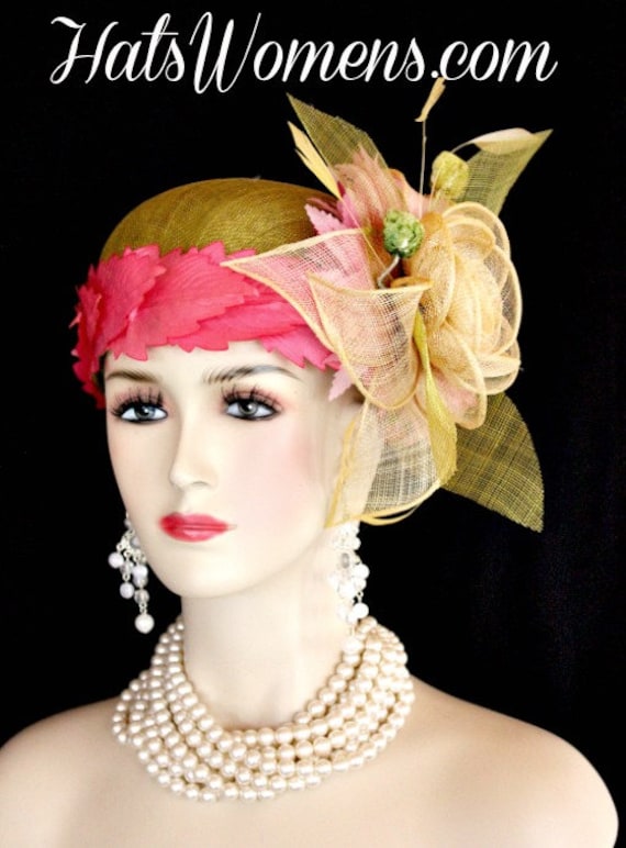 Olivgrün Lindgrün Elfenbein Sinamay Stroh Cloche Flapper Hochzeit Braut Cocktail Pillbox Hut Mit Pinken Blumen, Designermode Kentucky von NYFashionHats