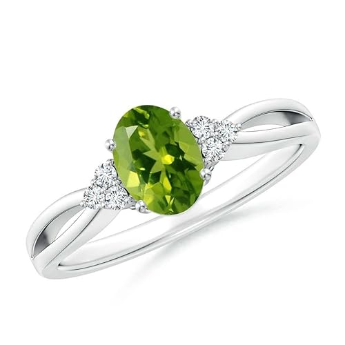 Solitärring mit ovalem Peridot 7x5mm, Geteilter Schaft und drei natürlichen Akzenten | Sterling Silber 925 mit Rhodinierung (62 (19.7)) von NYZA JEWELS