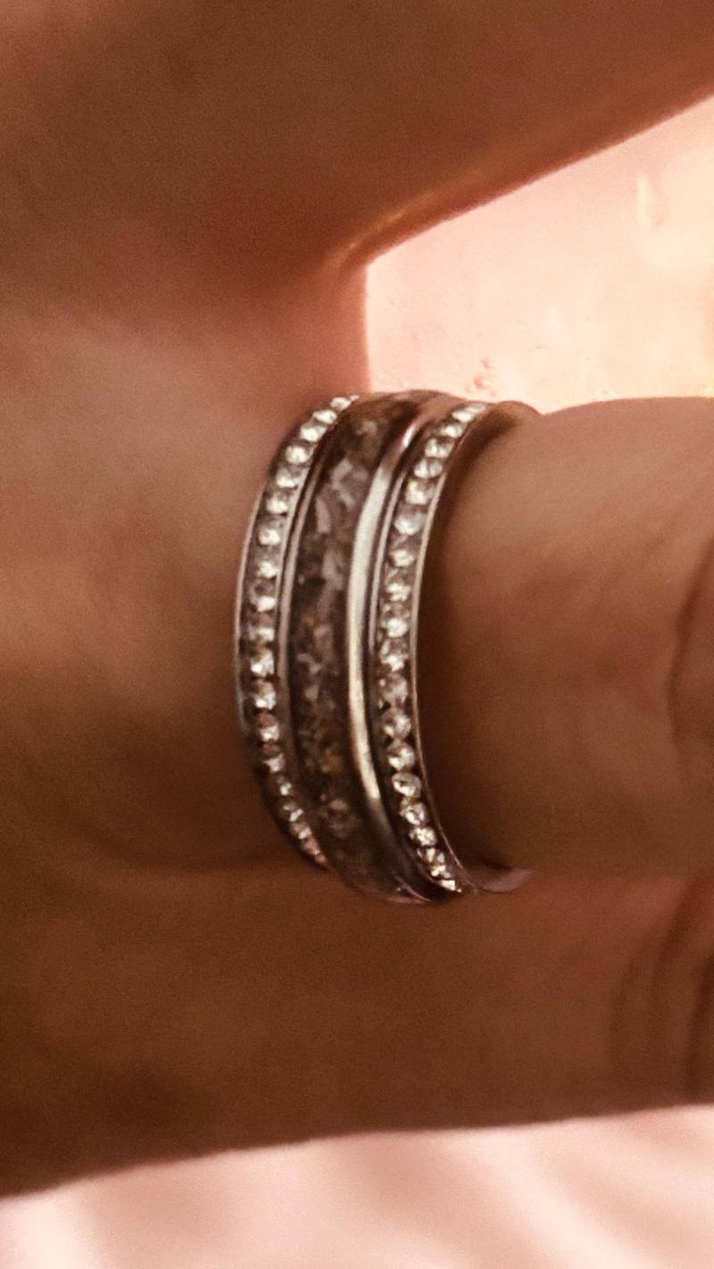 Andenken Erweiterung Ring | Haustiere Asche Fell Edelstahlring Silber, Gold Einzigartig Veredelt Trauer Verstorben von NaDiniDesign