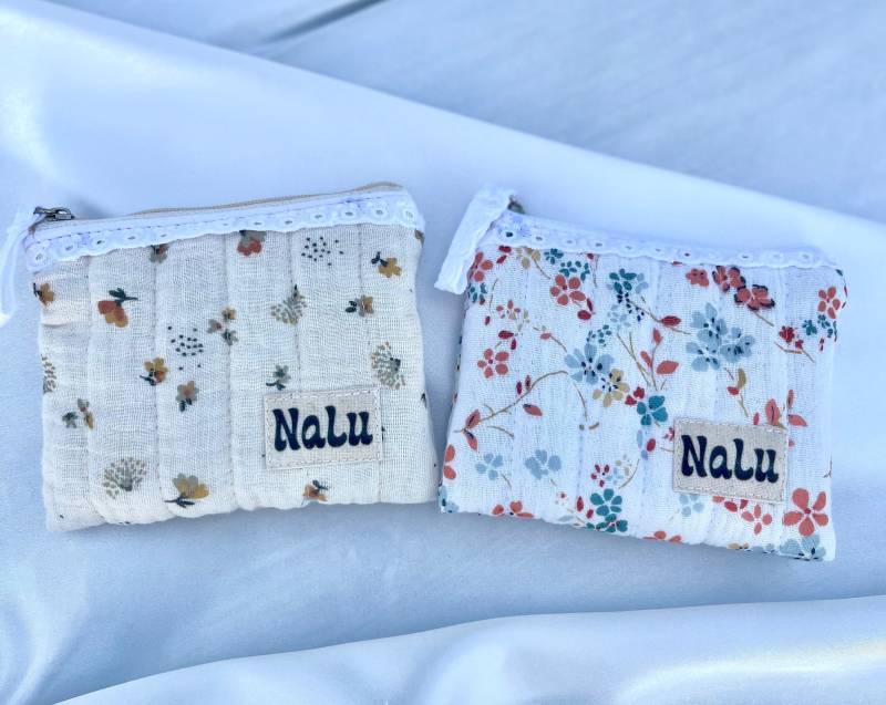 Kleine Kartentasche Münztasche Für Die Handtasche Mit Spitze | Quilted Coinpurse Geblümt Musselin Baumwolle Mini Portemonnaie von NaLuHandmadeGermany