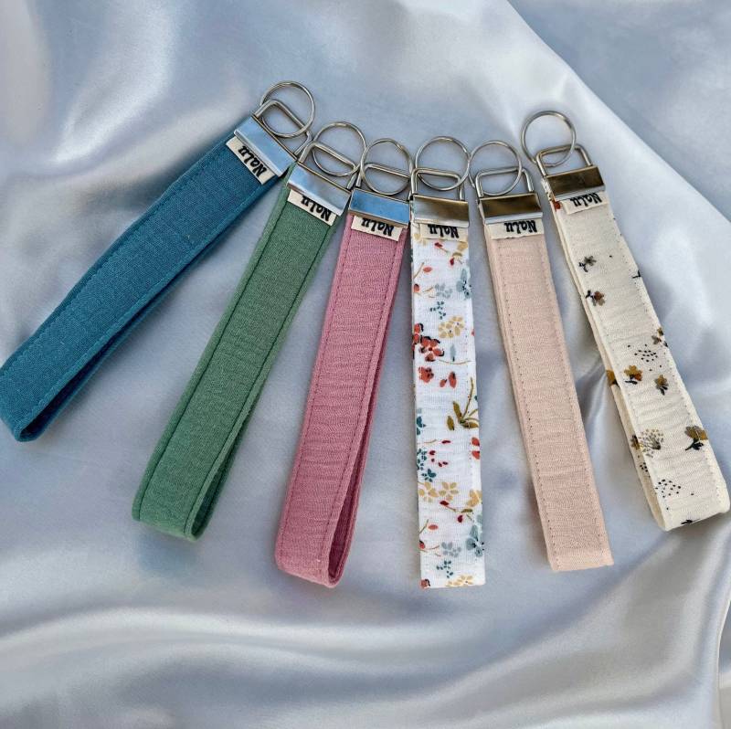 Schlüsselband I Stoff Wristlet Aus Musselin Baumwolle Keyfob Fabric Schlüsselanhänger Genäht Handgelenk Schlaufe Boho Minimalist von NaLuHandmadeGermany