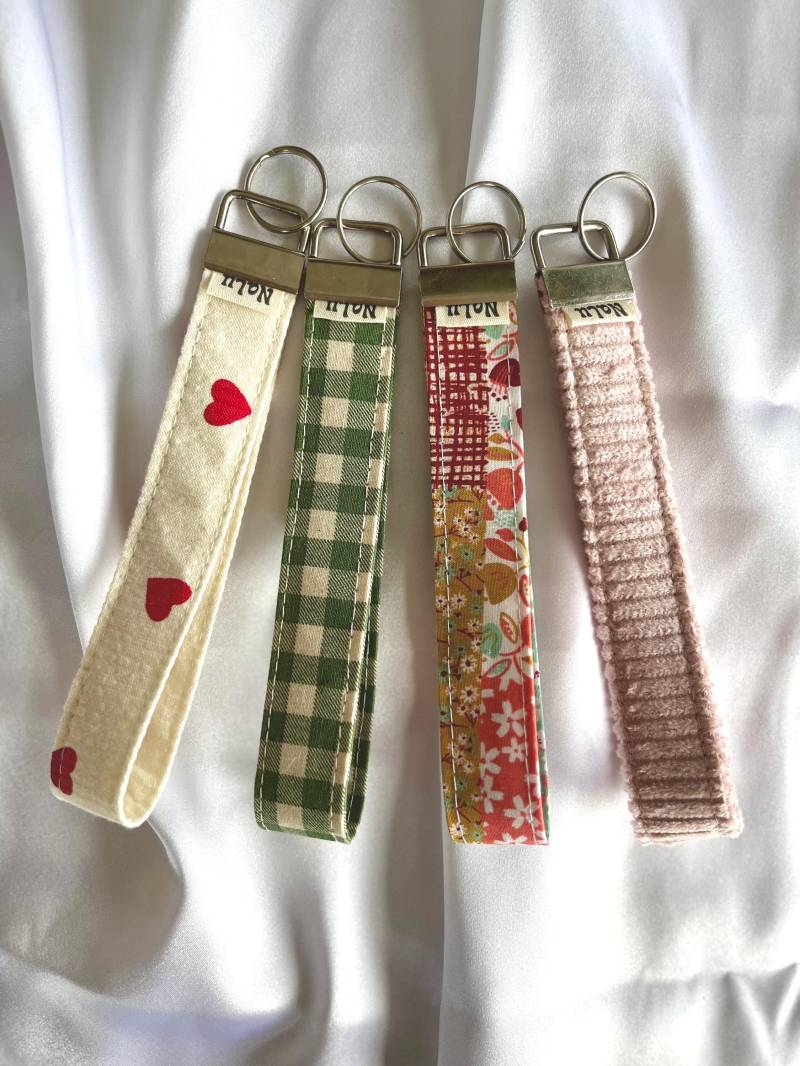 Schlüsselband I Stoff Wristlet Aus Musselin Baumwolle Keyfob Fabric Schlüsselanhänger Genäht Handgelenk Schlaufe Boho Minimalist von NaLuHandmadeGermany